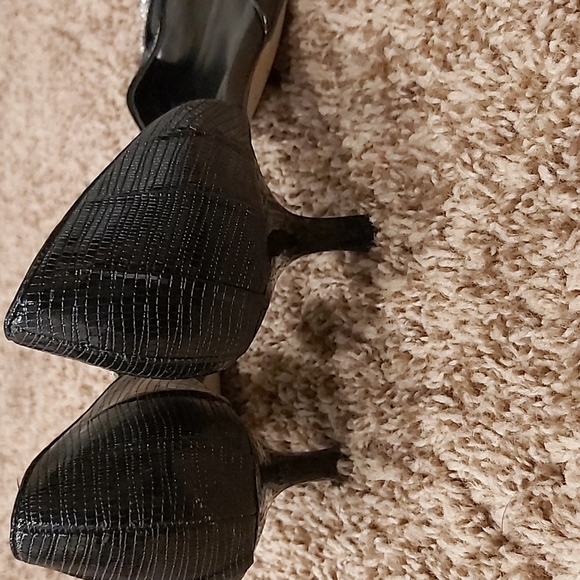 Low heels from Aldo- size 8 - Picture 3 of 4